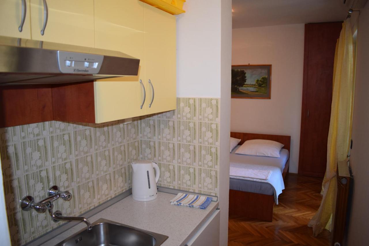 Vila Jelena - Studio Apartments For 2 To 3 Persons In Sv Filip I Jakov Sveti Filip i Jakov Luaran gambar